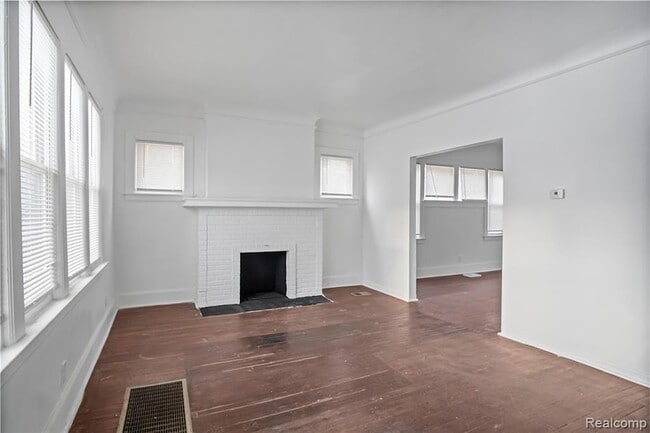 Building Photo - 4000 Berkshire St