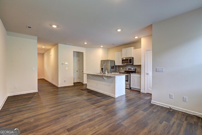 Building Photo - 69 Chastain Cir