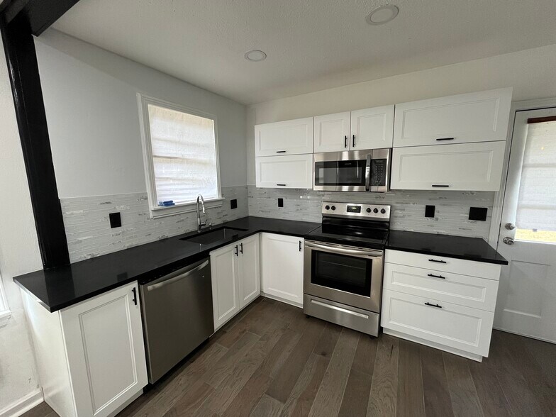 Sink Oven Microwave - 1445 Rensselaer Ave