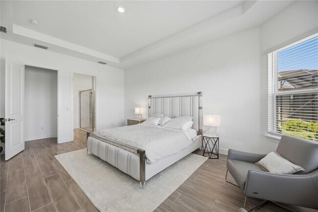 Building Photo - 10116 Silent Night Ln