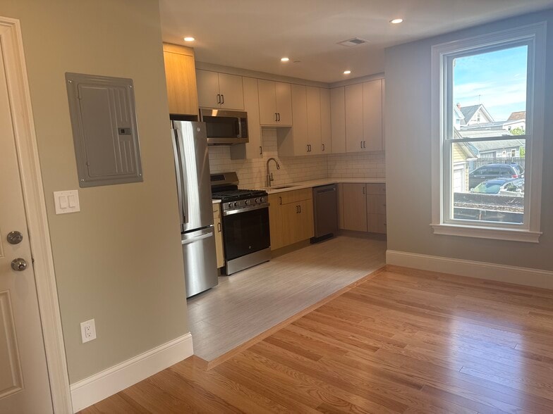 Kitchen - 36 Gates St