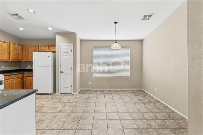 Building Photo - 10181 E Desert Paradise Pl