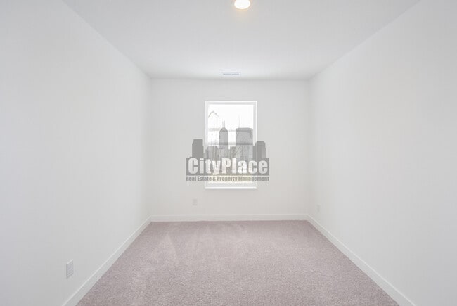 Building Photo - 6573 Halsey St