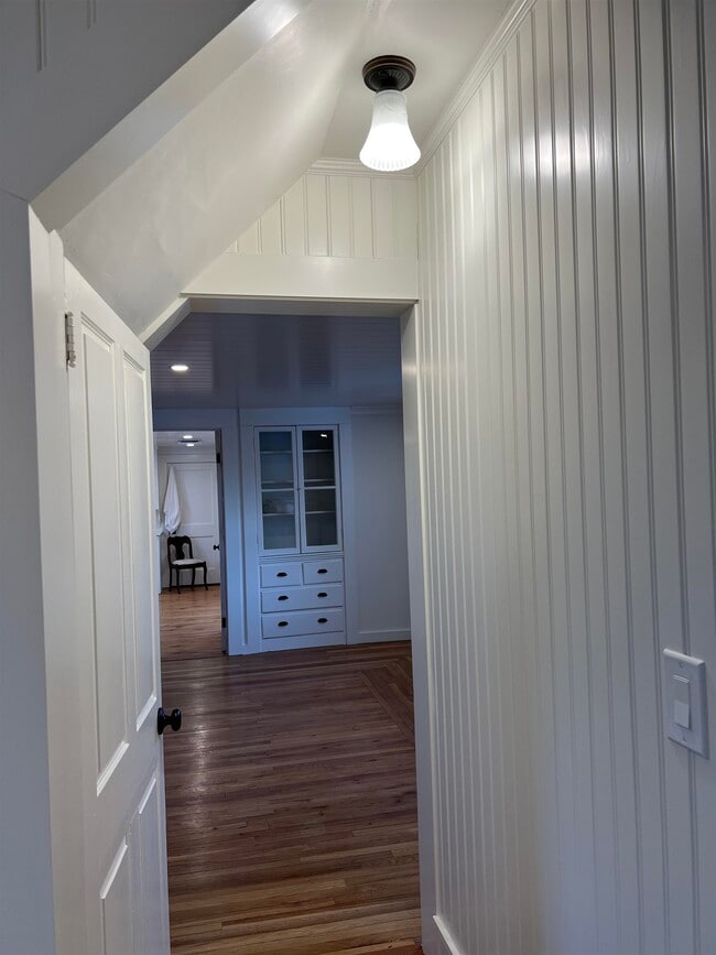 Building Photo - 23 Post Rd