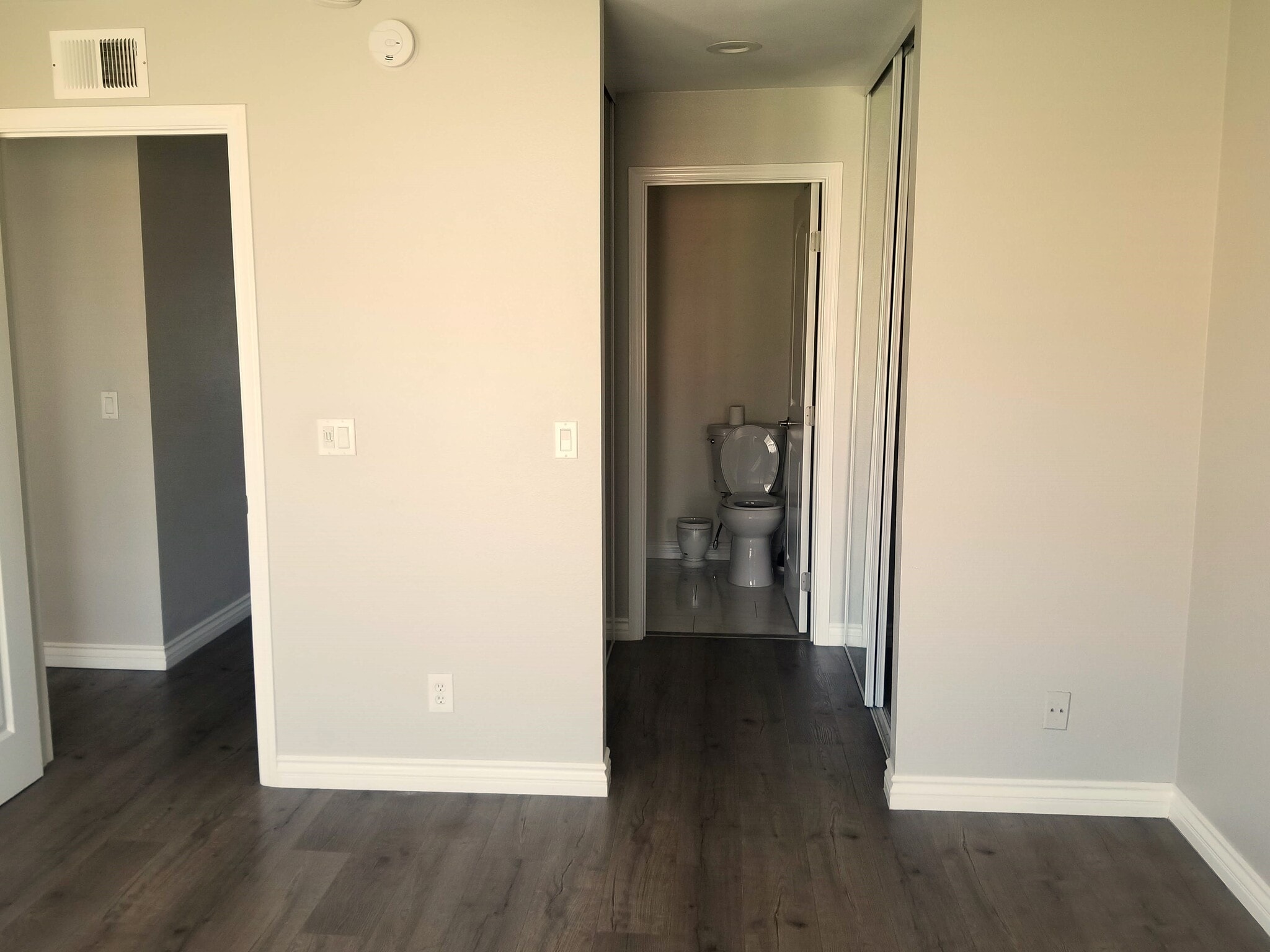 Master closets - 3028 W Cheryllyn Ln