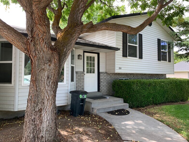 Building Photo - 804 E 1050 S