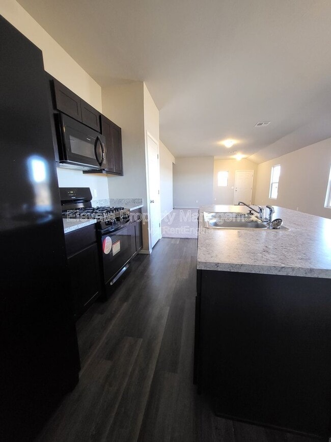 Building Photo - 1920 Mason Ln