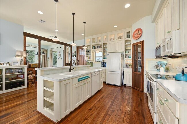 Building Photo - 1009 Lauder Dr