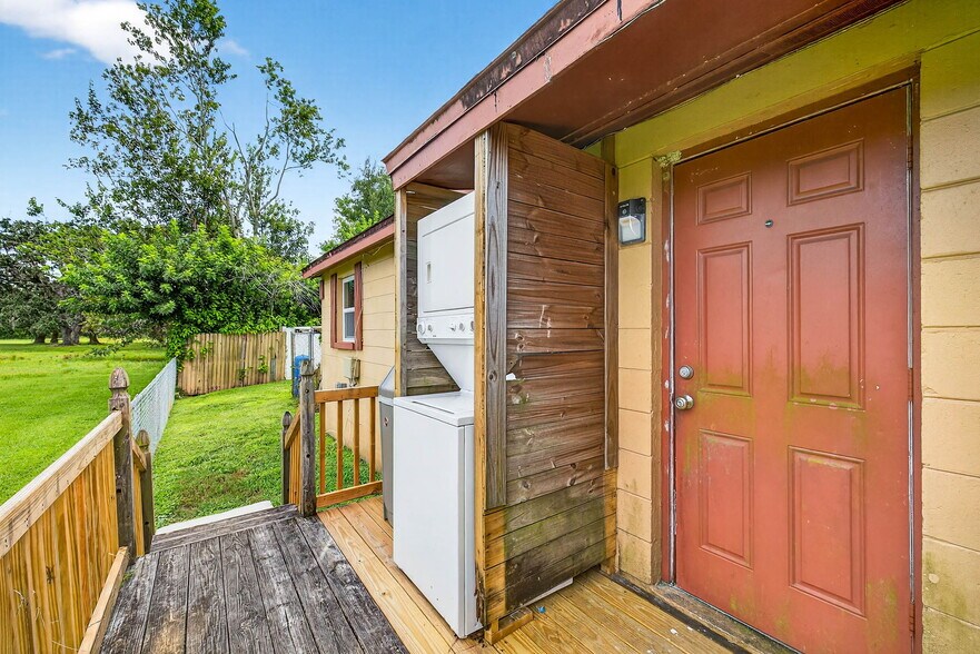 Building Photo - 2146 Ranchita Trail