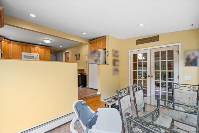 Building Photo - 306 McCall Ave