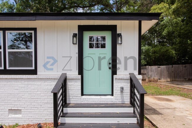 Building Photo - Unit