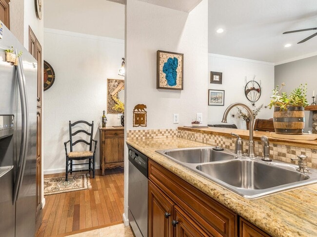 Building Photo - Incline Village: Condo - 2 Bedrooms, 2 Bat...