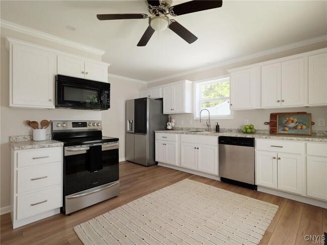 Building Photo - 435 S Hamilton St