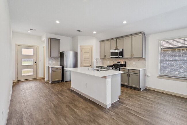 Building Photo - 14819 Cold Water Dr