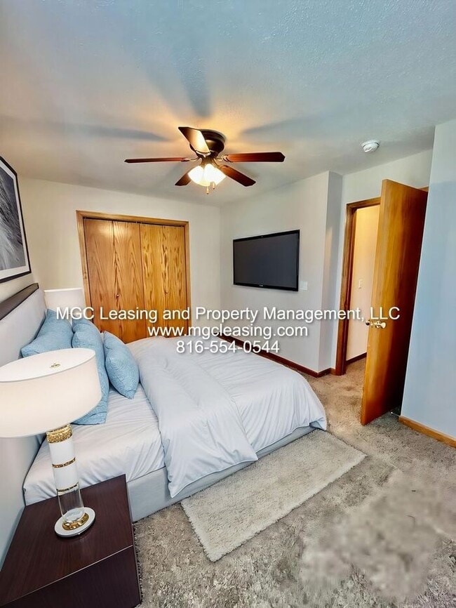 Building Photo - Come Enjoy Living At Remington Village