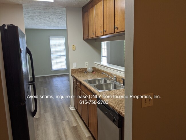Building Photo - 303 Andrew Jackson Pl