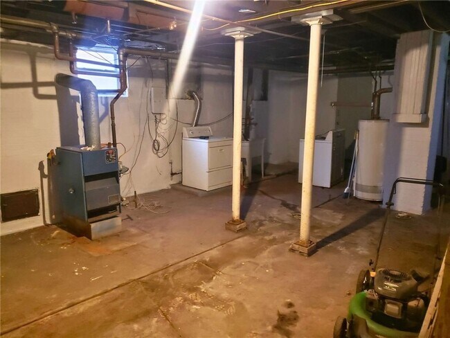 Building Photo - 3102 Bergman St