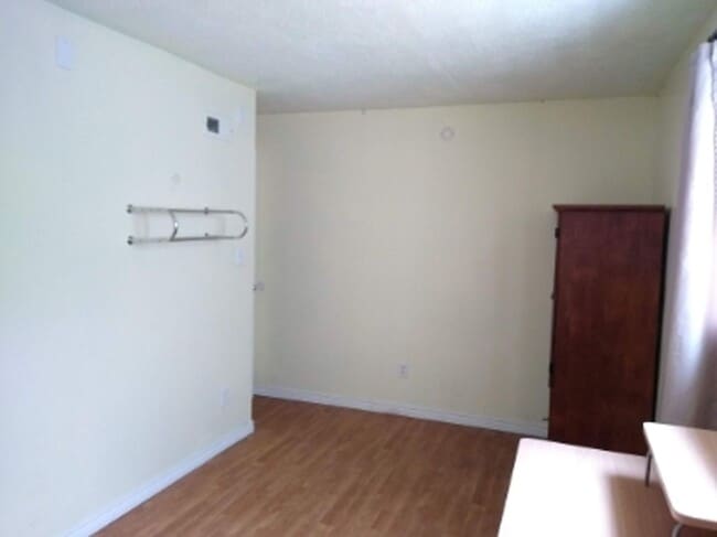 Building Photo - 55 College Way