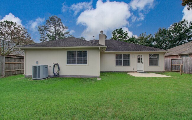 Building Photo - 16218 Hilton Head Ln