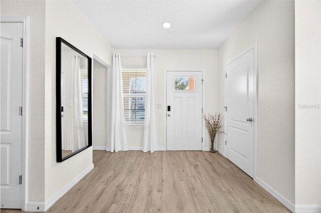 Building Photo - 1849 Red Canyon Dr