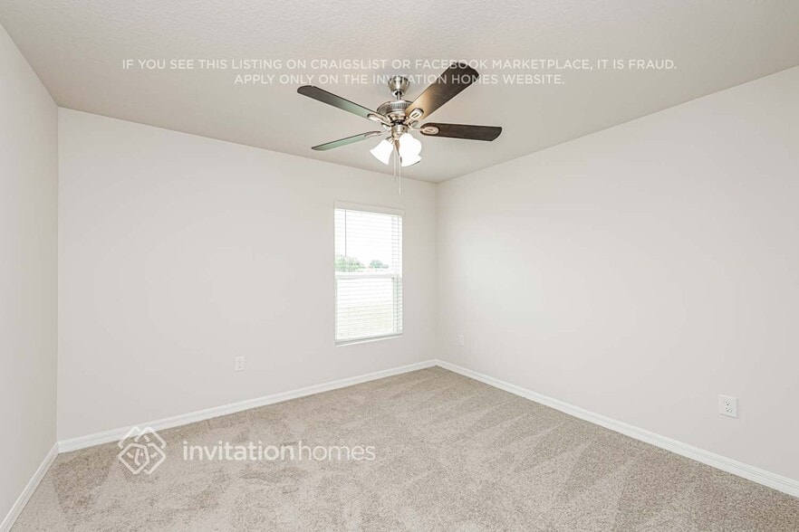 Building Photo - 11126 40th Ave E