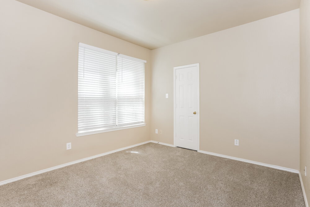 Building Photo - 2713 Meadowview Dr