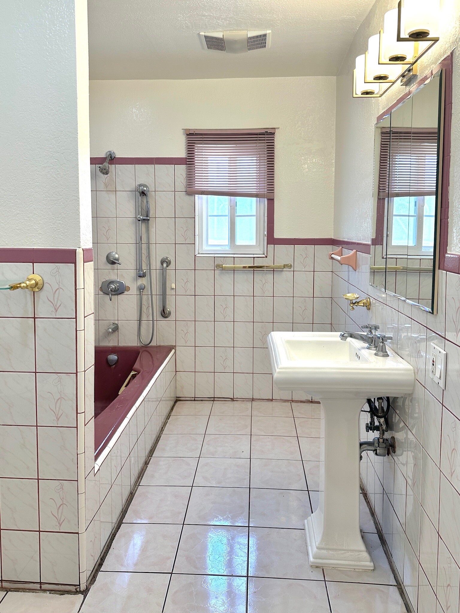 Bathroom - 3588 Helms Ave