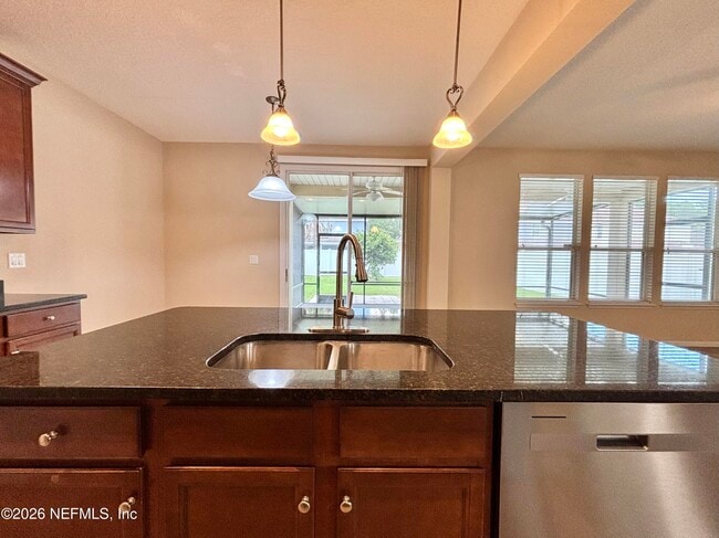 Building Photo - 850 Quiet Stone Ln
