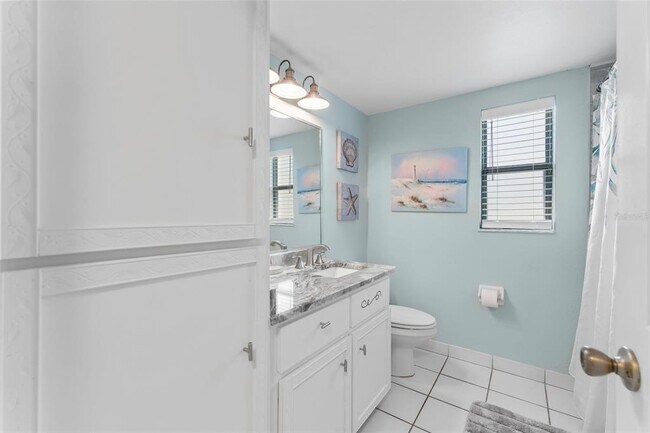 Building Photo - 2571 Cyprus Dr