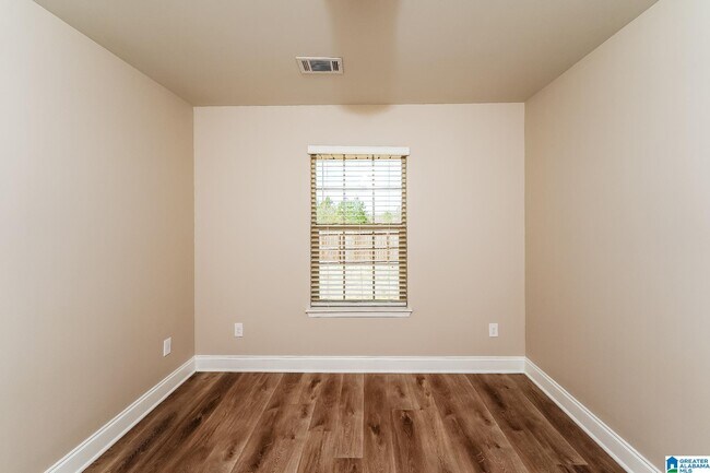 Building Photo - 1020 Brookhaven Dr
