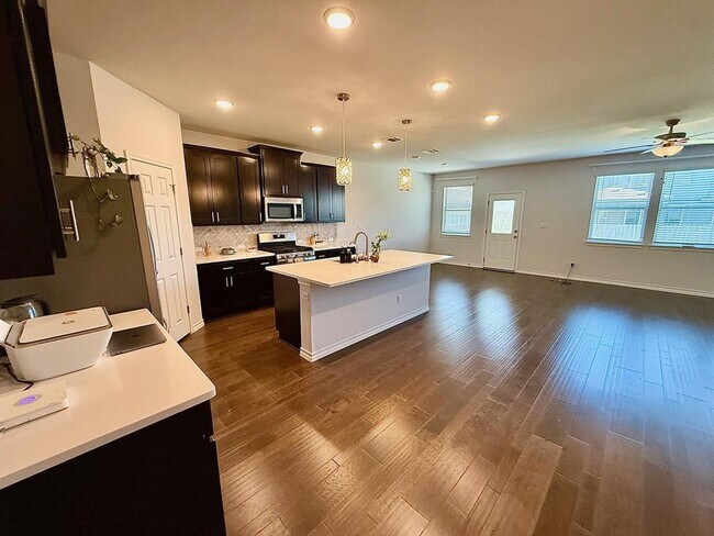 Building Photo - 6601 Folsom Ave