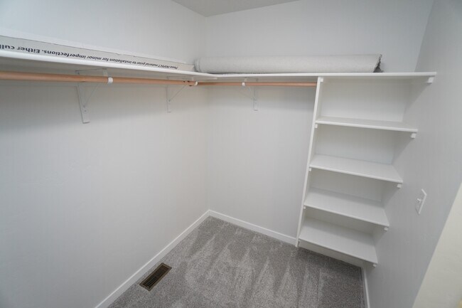 Building Photo - 5813 W Stavros St