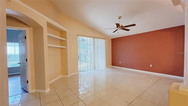 Building Photo - 13509 Eyas Rd