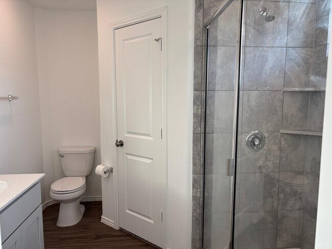 Building Photo - 117 Canley Lp