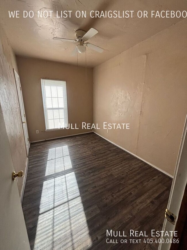 Building Photo - 412 S Evans Ave