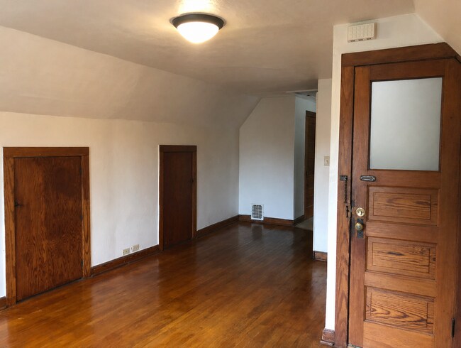 Building Photo - 1259 Spaight St