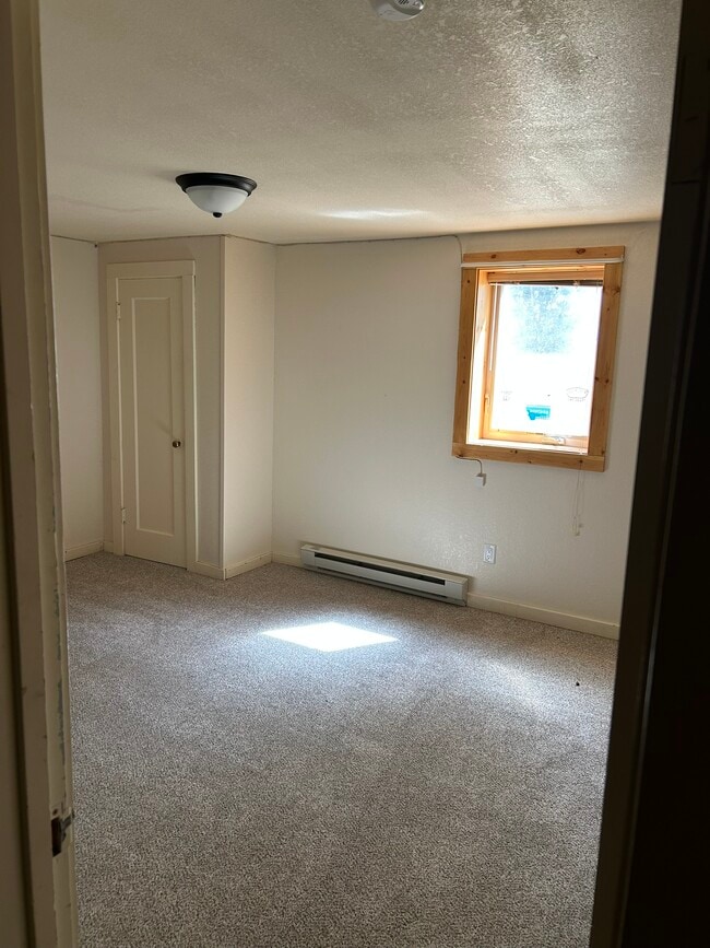 Building Photo - 713 Poplar St