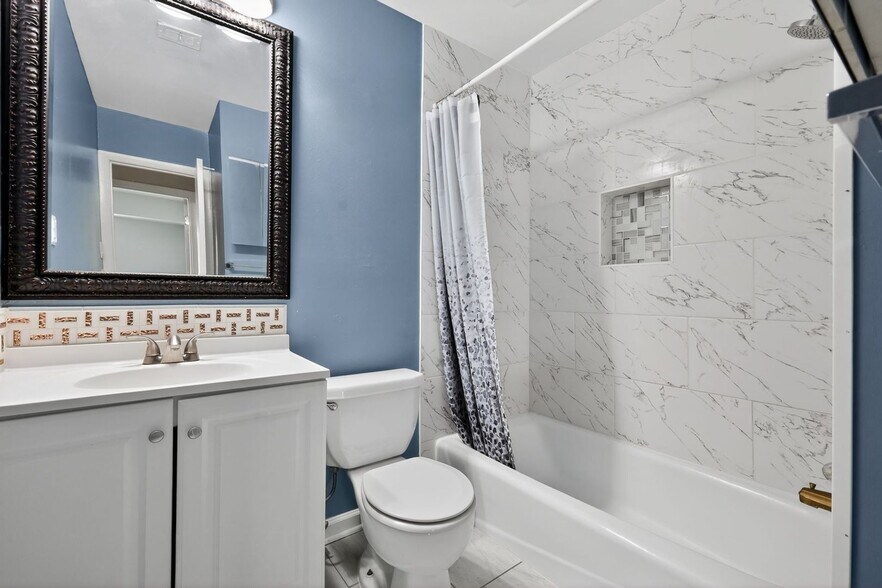 Building Photo - 5200 Newton St