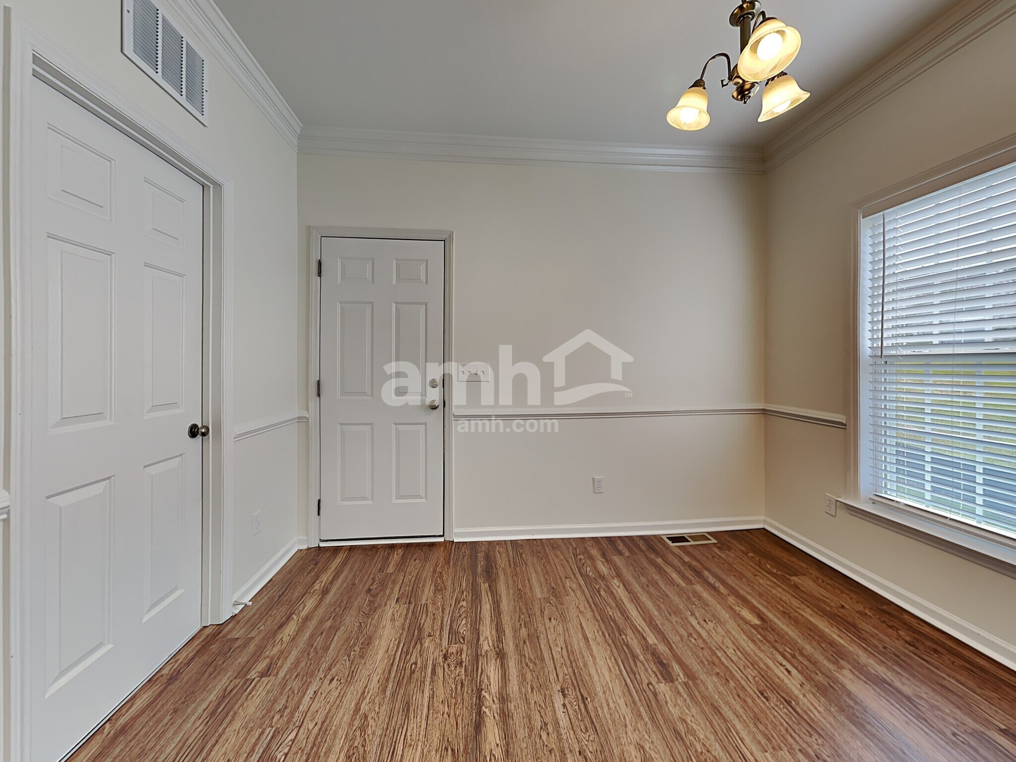 Building Photo - 229 Cinnamon Way