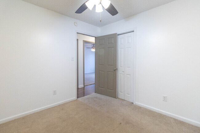 Building Photo - 2821 Vicksburg Ln