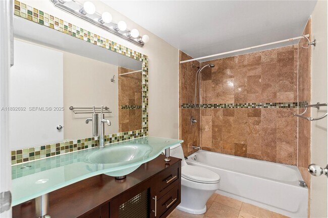 Building Photo - 19655 E Country Club Dr