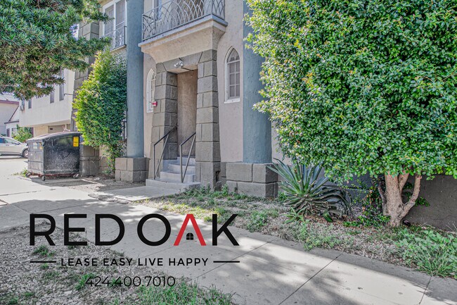 Building Photo - 1017 S Kingsley Dr