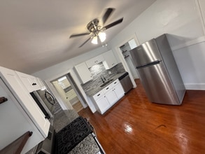 Building Photo - 73 Elmdale St