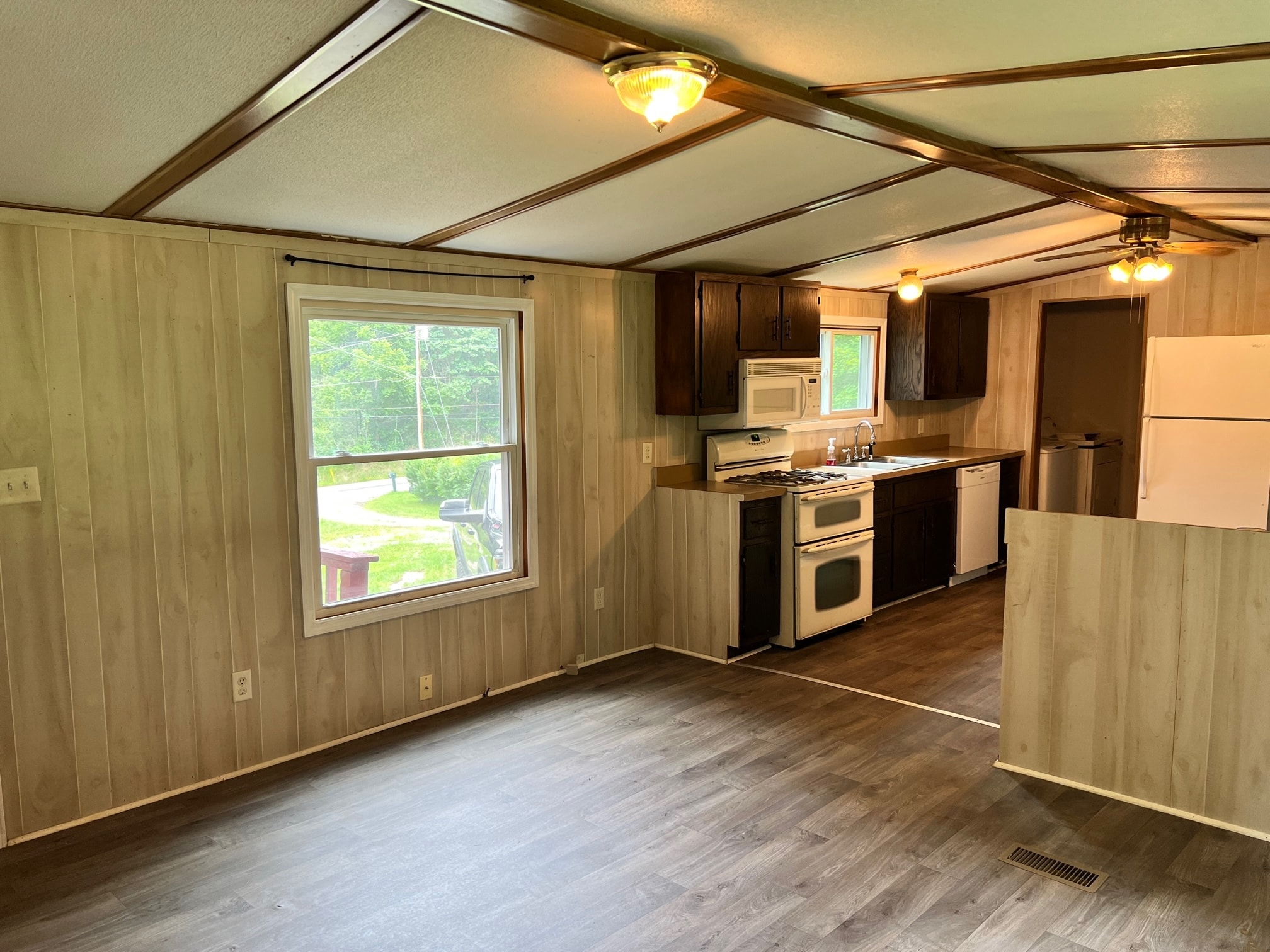 Kitchen from Living Room - 746 Pony Farm Rd