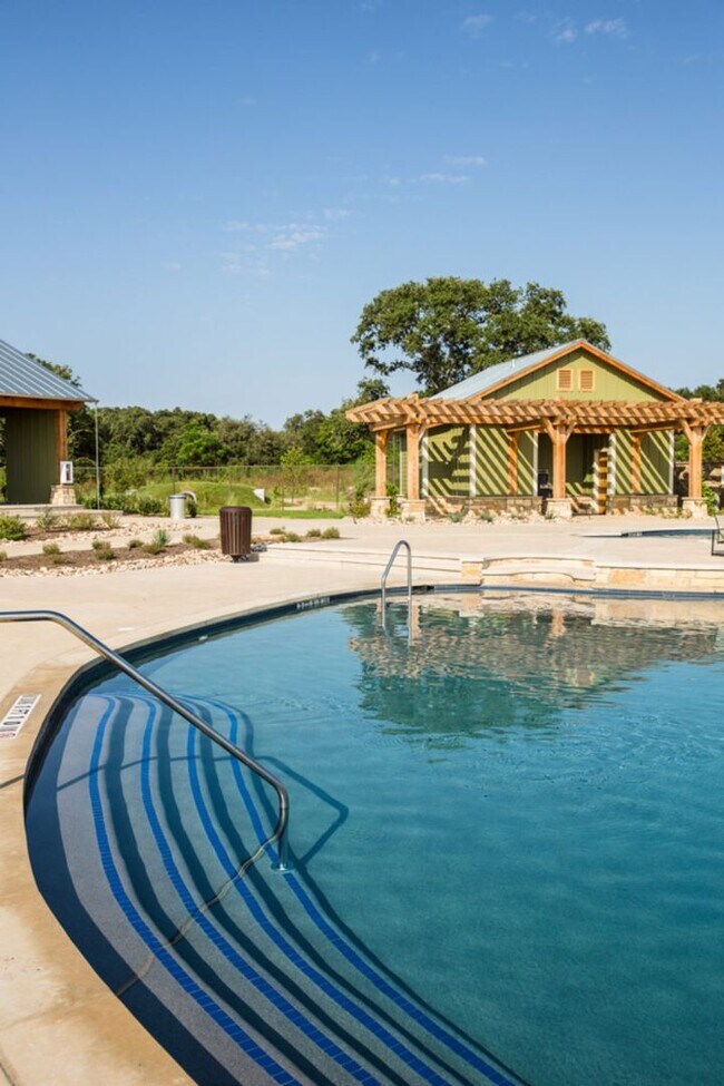 Building Photo - Executive 5-Bedroom Home in Coveted Crossvine Subdivision - Realtor Commission: $750