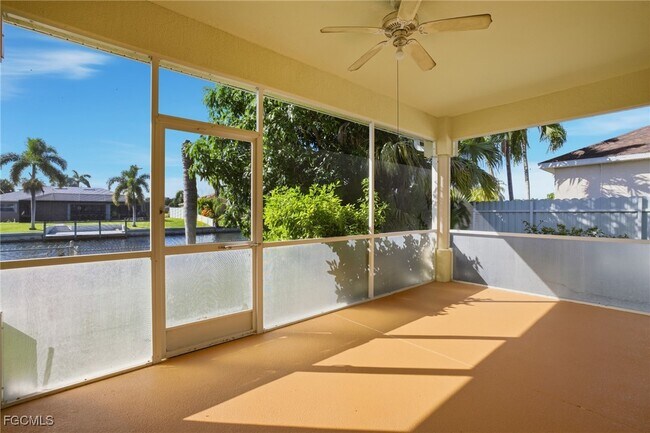 Building Photo - 1012 SE 5th Terrace