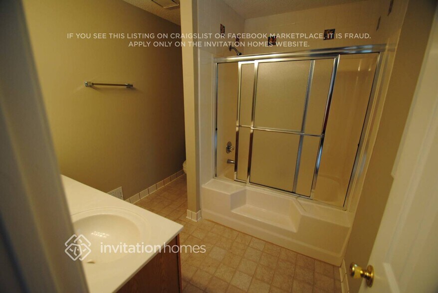 Building Photo - 2000 Holly Cove Rd