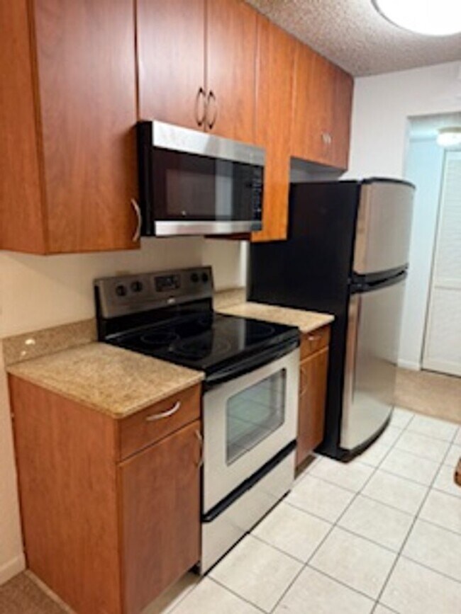 Building Photo - One bedroom condominium