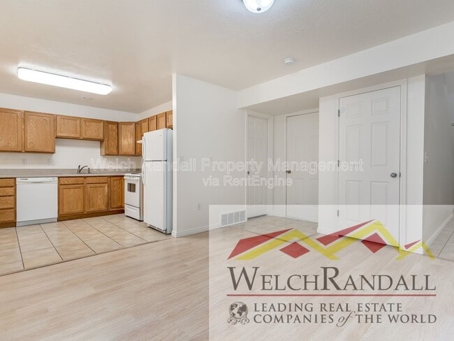 Building Photo - 1428 N 2575 E