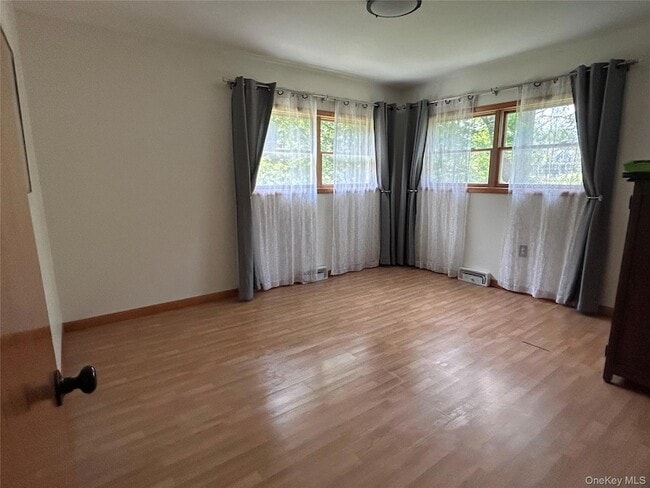 Building Photo - 4 Petticoat Ln